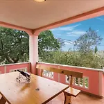アパート 3 Bedroom Stunning In