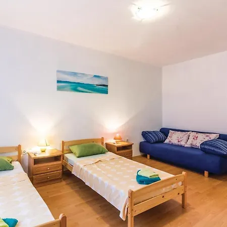 3 Bedroom Stunning In Apartment