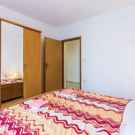 Apartment Stunning Apartment In Pula With Wifi *