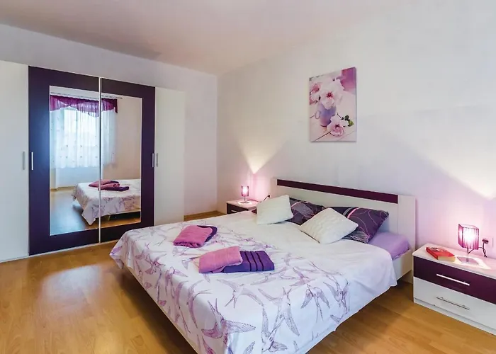 3 Bedroom Stunning In *