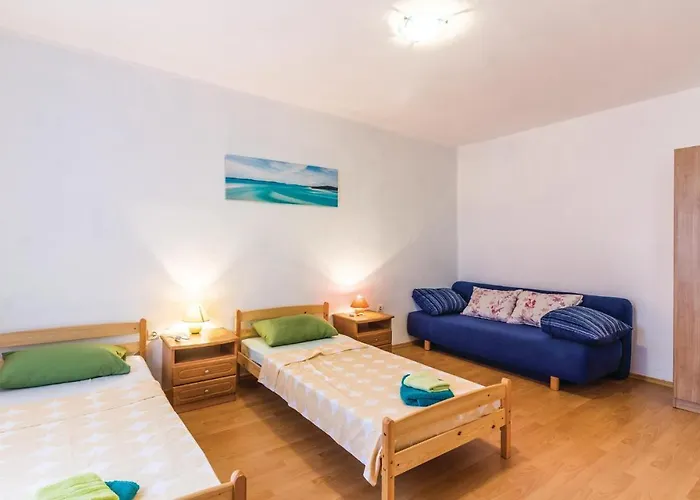 3 Bedroom Stunning In Appartement